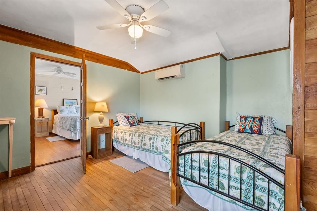 For Sale: $1,199,000 (3 beds, 2 baths, 1485 Square Feet)