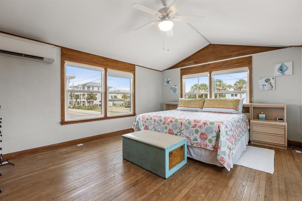 For Sale: $1,199,000 (3 beds, 2 baths, 1485 Square Feet)