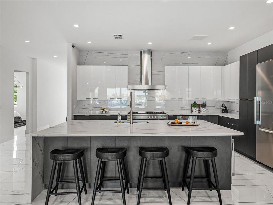 For Sale: $3,200,000 (4 beds, 2 baths, 3093 Square Feet)