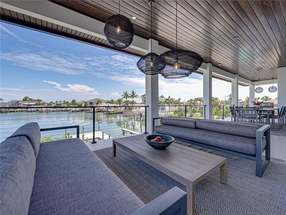 For Sale: $3,200,000 (4 beds, 2 baths, 3093 Square Feet)