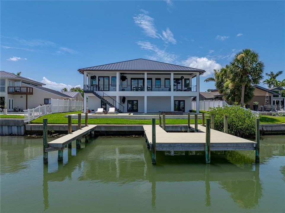 For Sale: $3,200,000 (4 beds, 2 baths, 3093 Square Feet)