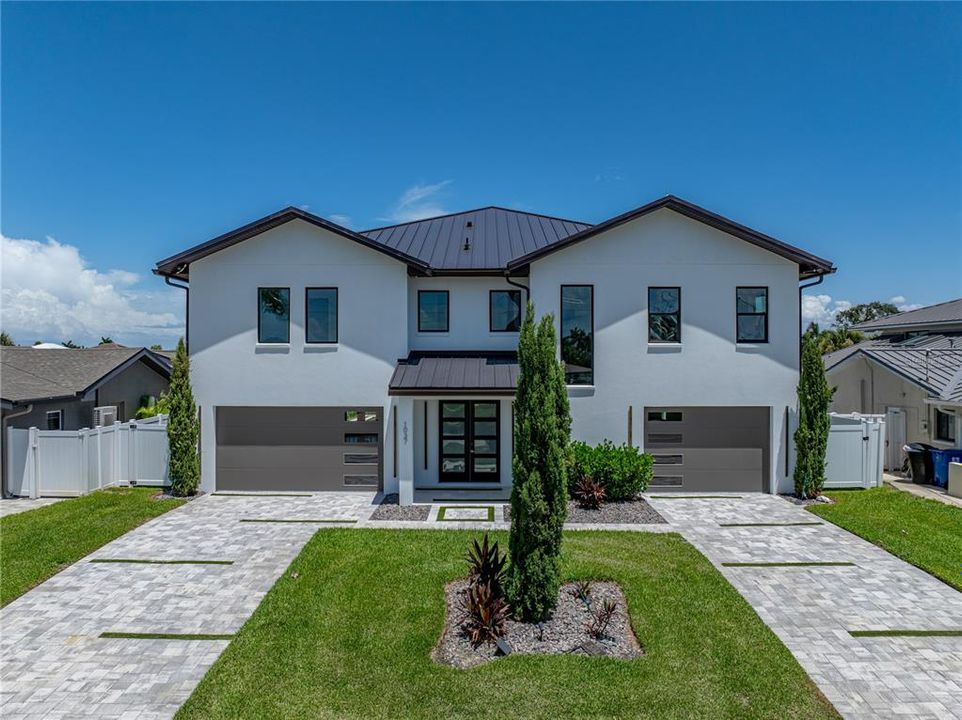 For Sale: $3,200,000 (4 beds, 2 baths, 3093 Square Feet)