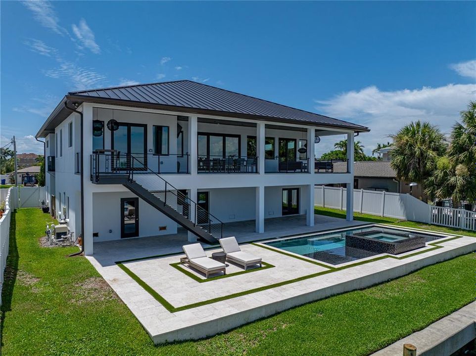 For Sale: $3,200,000 (4 beds, 2 baths, 3093 Square Feet)