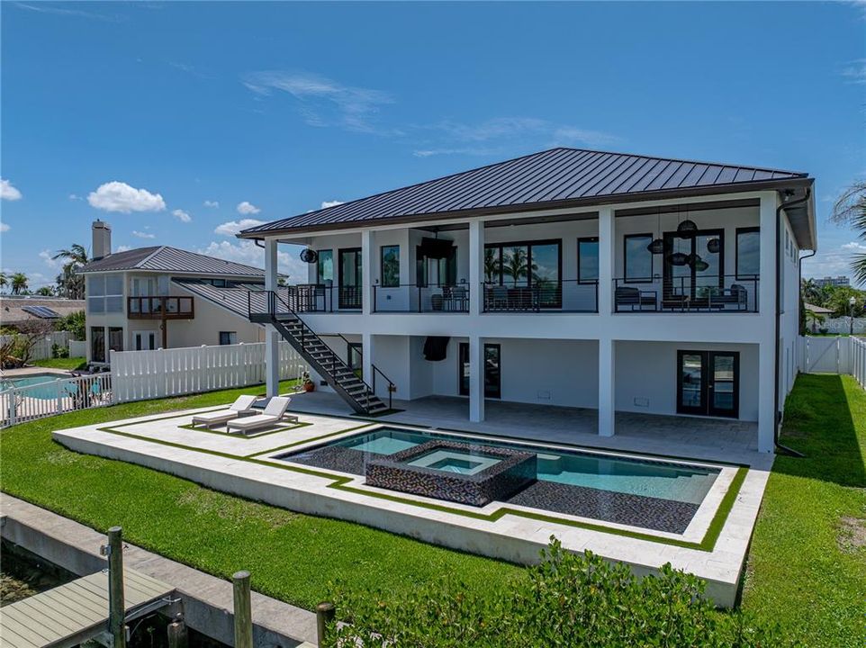 For Sale: $3,200,000 (4 beds, 2 baths, 3093 Square Feet)