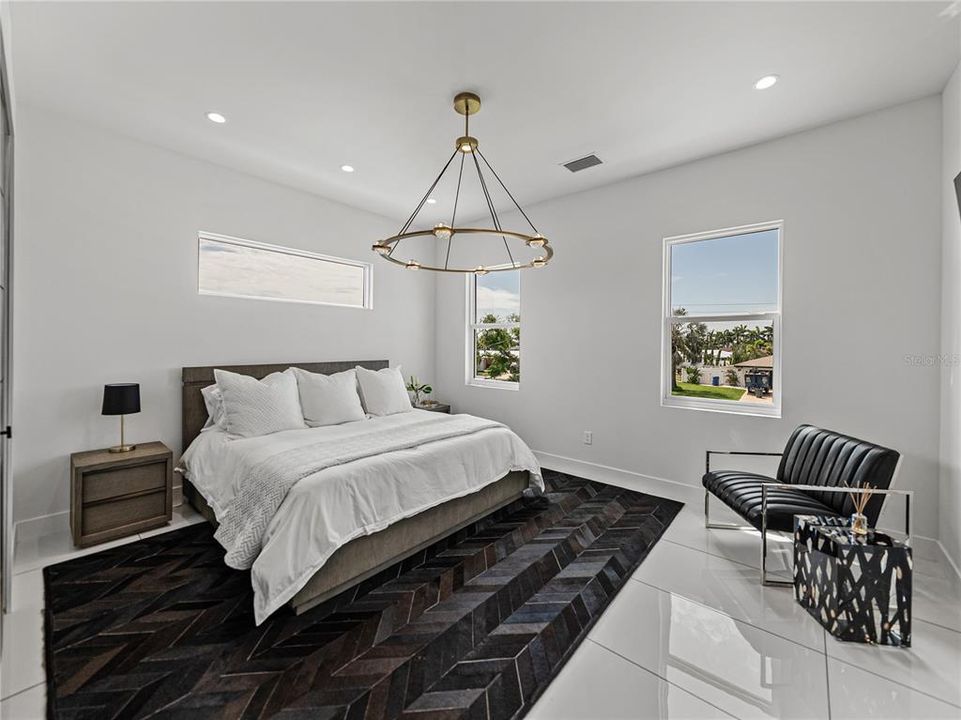 For Sale: $3,200,000 (4 beds, 2 baths, 3093 Square Feet)