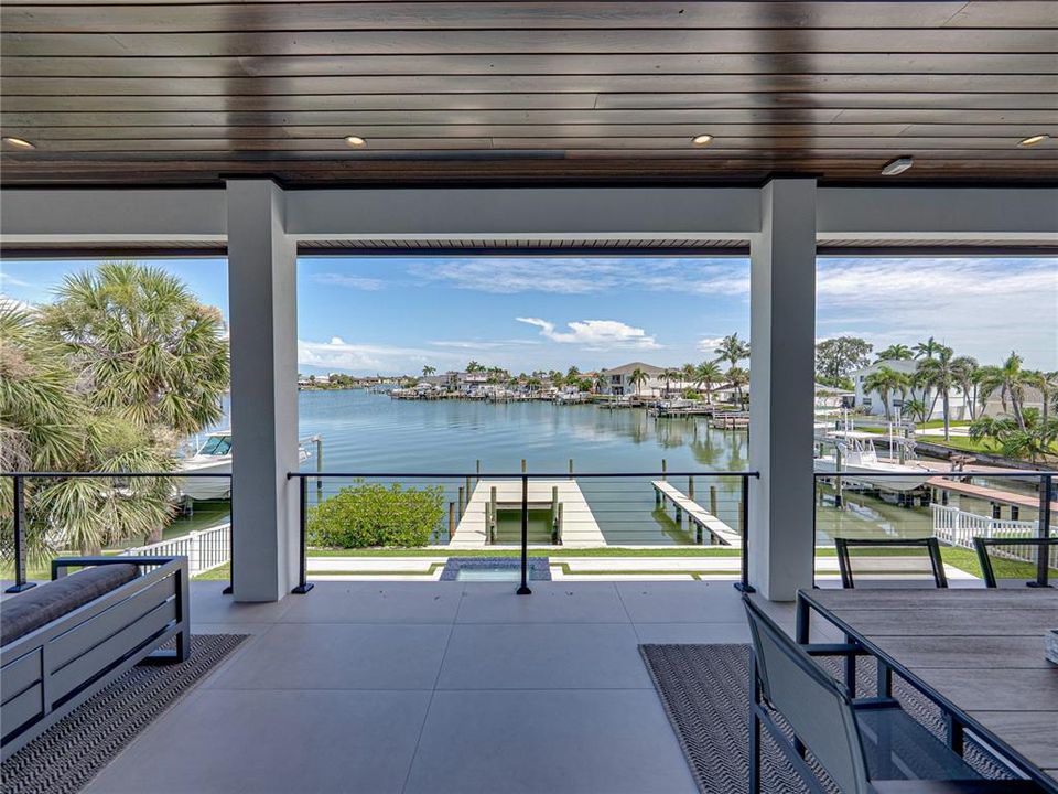 For Sale: $3,200,000 (4 beds, 2 baths, 3093 Square Feet)