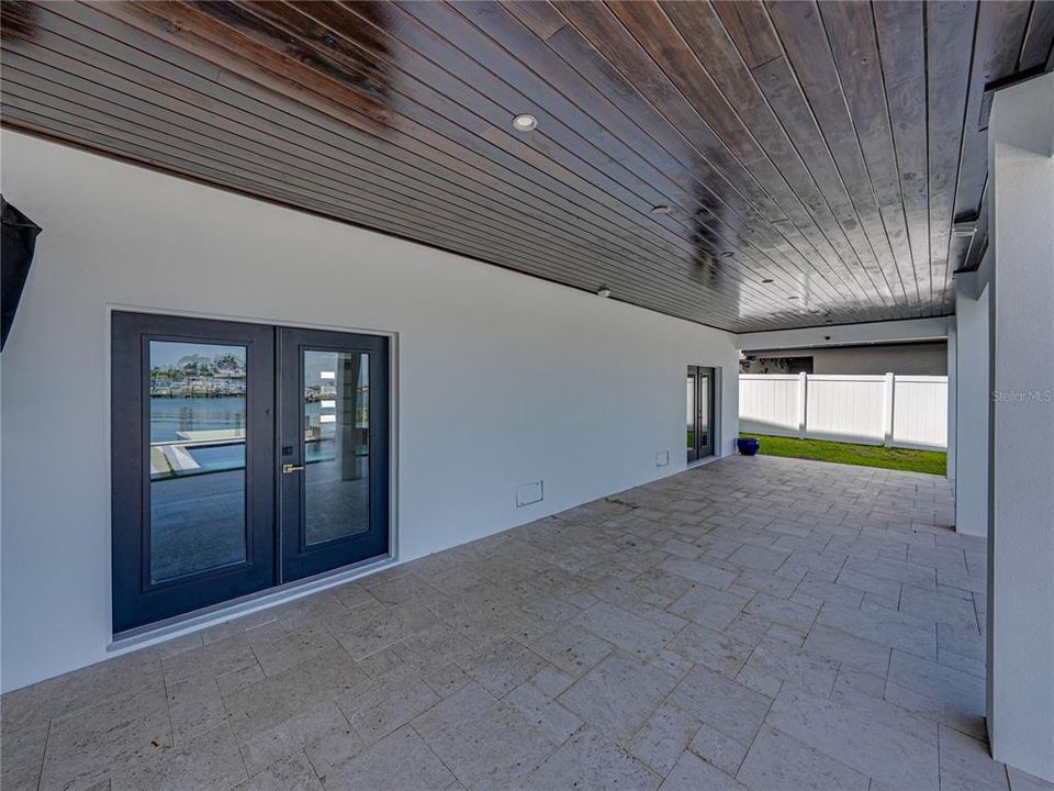 For Sale: $3,200,000 (4 beds, 2 baths, 3093 Square Feet)