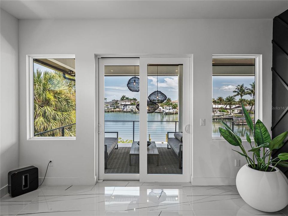 For Sale: $3,200,000 (4 beds, 2 baths, 3093 Square Feet)