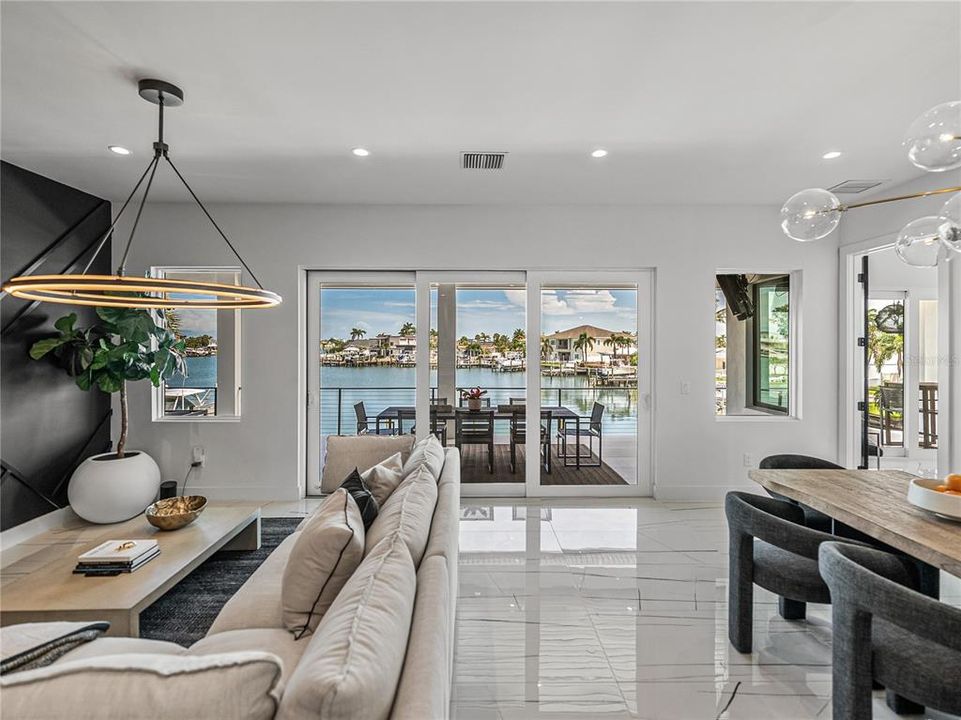 For Sale: $3,200,000 (4 beds, 2 baths, 3093 Square Feet)