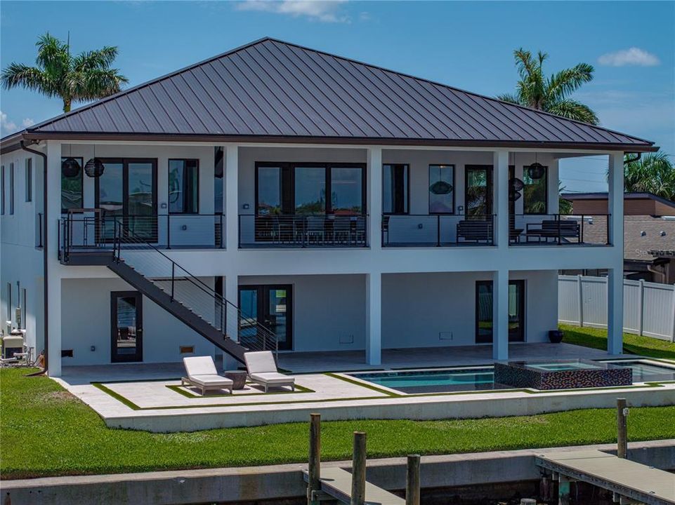 For Sale: $3,200,000 (4 beds, 2 baths, 3093 Square Feet)