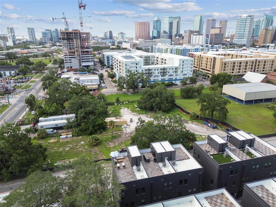 For Sale: $839,000 (3 beds, 3 baths, 2104 Square Feet)