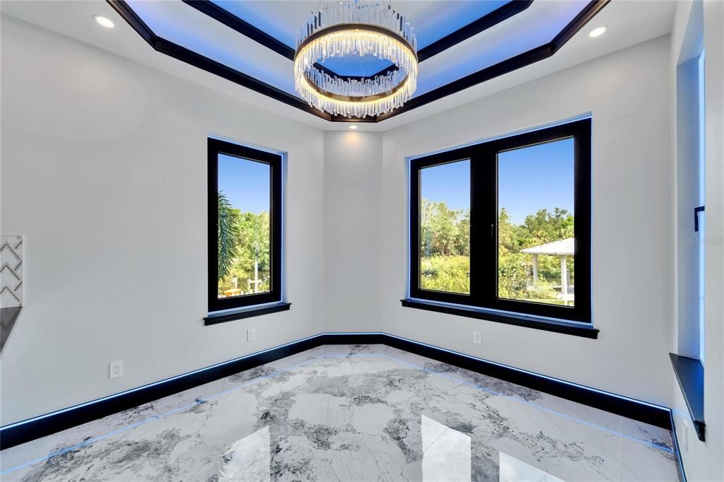 En Venta: $1,399,000 (5 camas, 3 baños, 3202 Pies cuadrados)