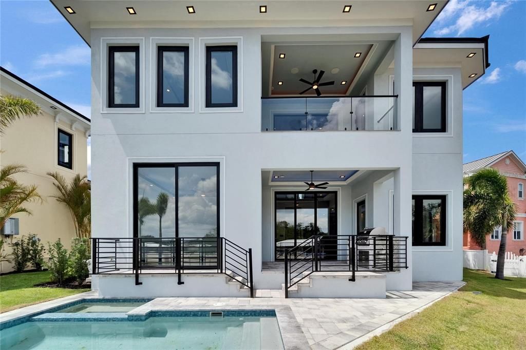 En Venta: $1,399,000 (5 camas, 3 baños, 3202 Pies cuadrados)