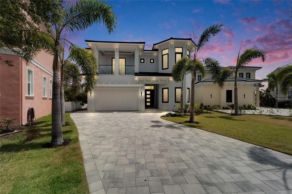 En Venta: $1,399,000 (5 camas, 3 baños, 3202 Pies cuadrados)