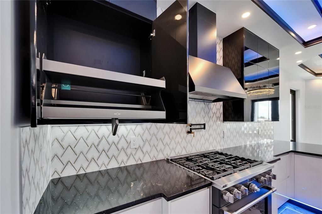 En Venta: $1,399,000 (5 camas, 3 baños, 3202 Pies cuadrados)