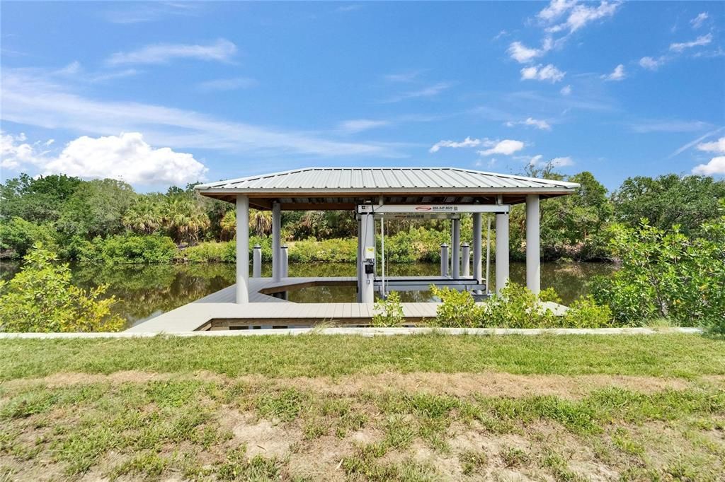 En Venta: $1,399,000 (5 camas, 3 baños, 3202 Pies cuadrados)