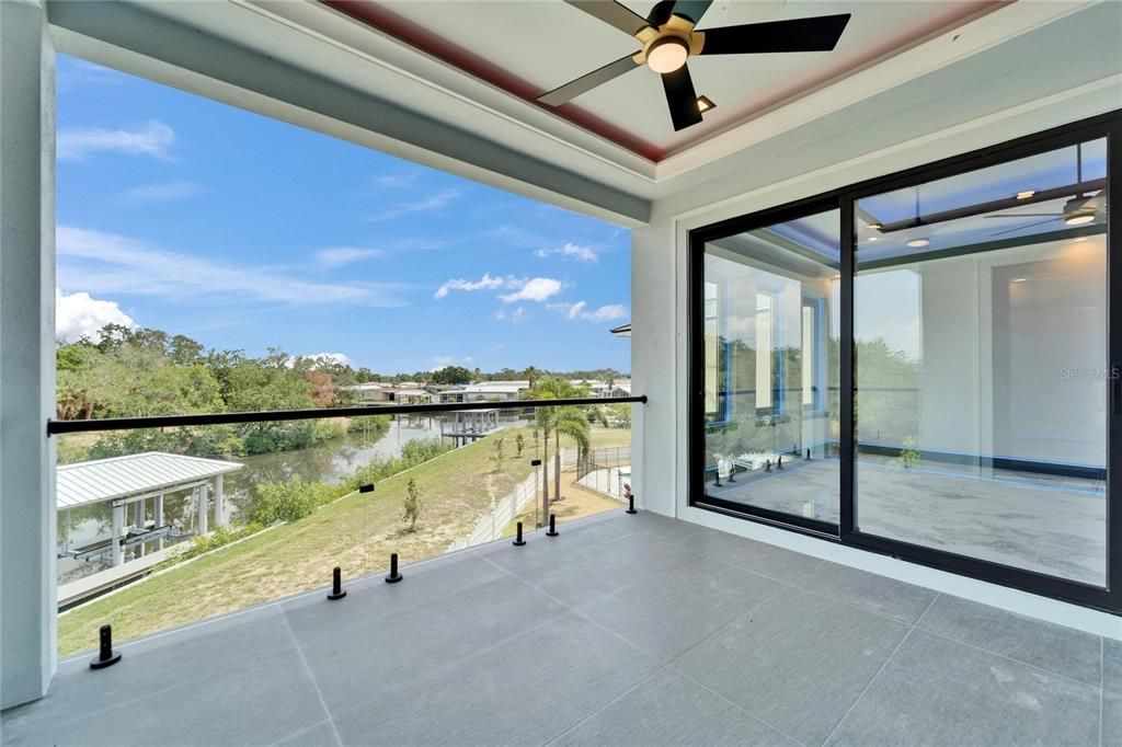En Venta: $1,399,000 (5 camas, 3 baños, 3202 Pies cuadrados)
