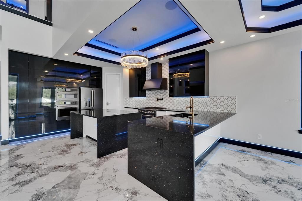 En Venta: $1,399,000 (5 camas, 3 baños, 3202 Pies cuadrados)