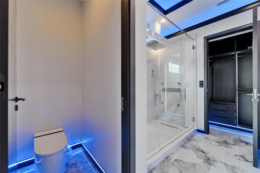 En Venta: $1,399,000 (5 camas, 3 baños, 3202 Pies cuadrados)
