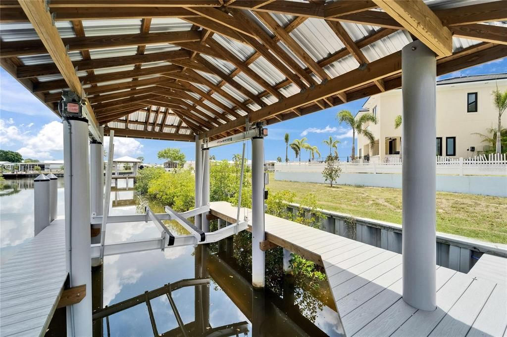 En Venta: $1,399,000 (5 camas, 3 baños, 3202 Pies cuadrados)
