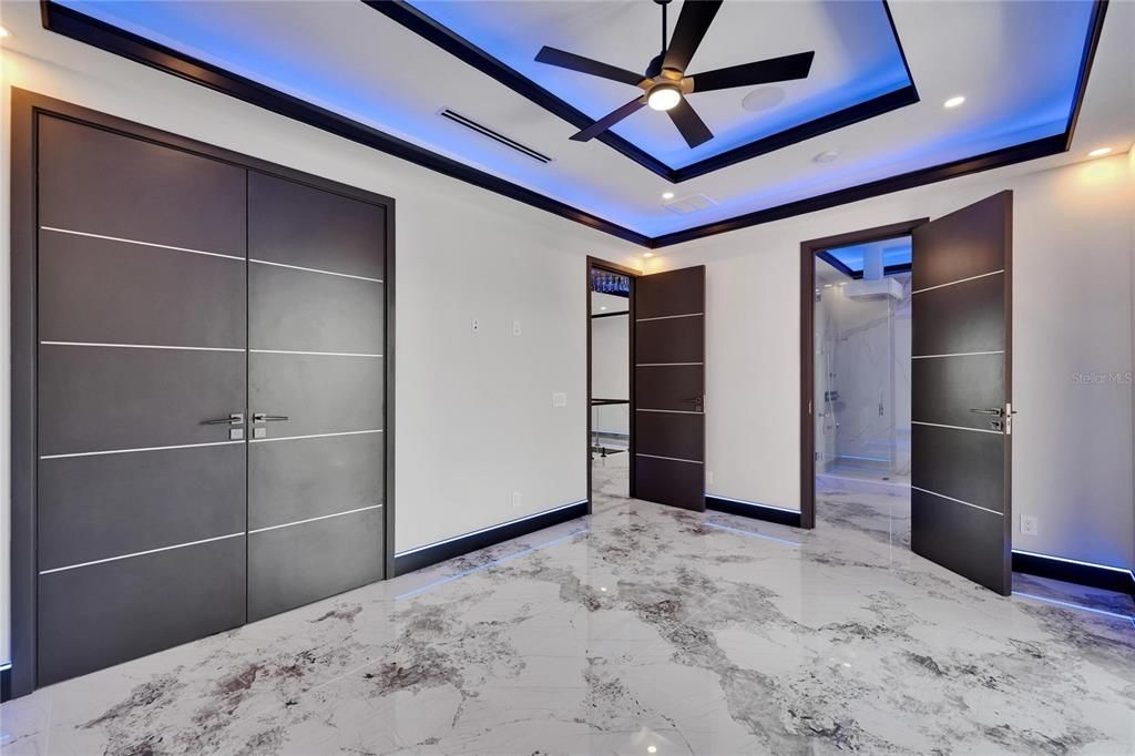 En Venta: $1,399,000 (5 camas, 3 baños, 3202 Pies cuadrados)