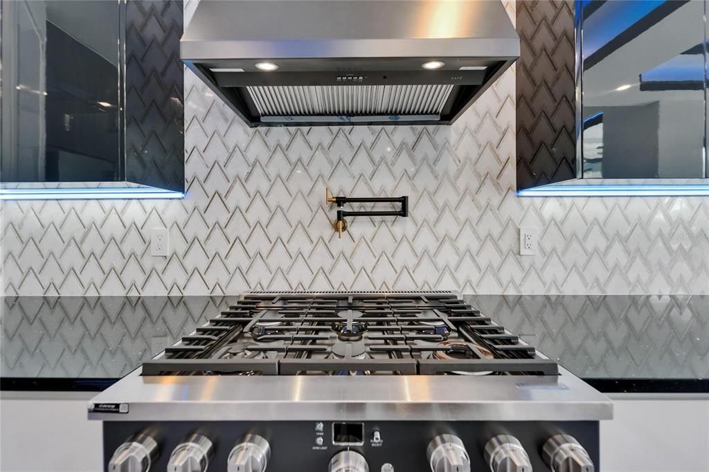 En Venta: $1,399,000 (5 camas, 3 baños, 3202 Pies cuadrados)