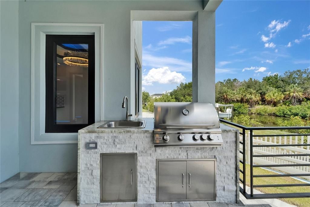 En Venta: $1,399,000 (5 camas, 3 baños, 3202 Pies cuadrados)