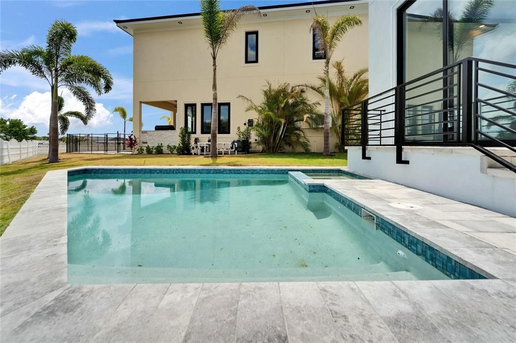En Venta: $1,399,000 (5 camas, 3 baños, 3202 Pies cuadrados)