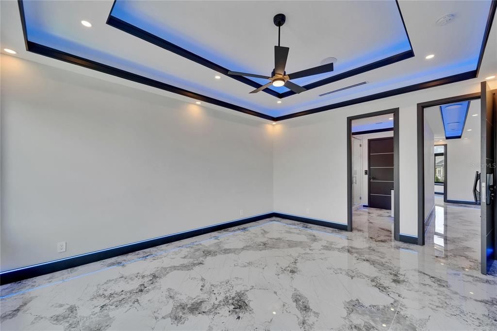 En Venta: $1,399,000 (5 camas, 3 baños, 3202 Pies cuadrados)