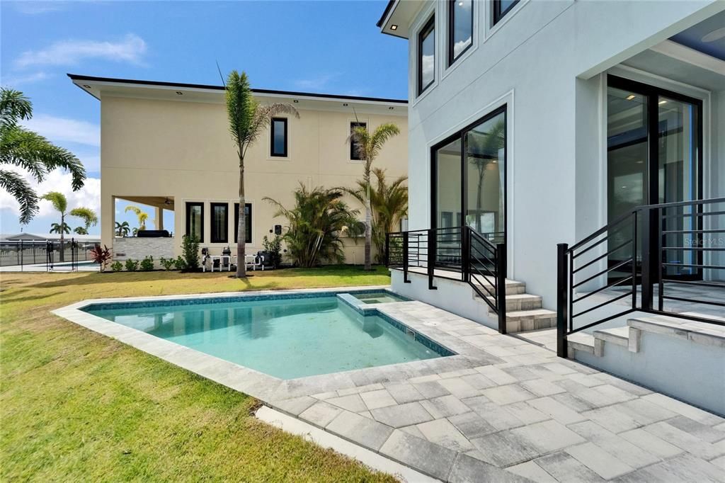 En Venta: $1,399,000 (5 camas, 3 baños, 3202 Pies cuadrados)
