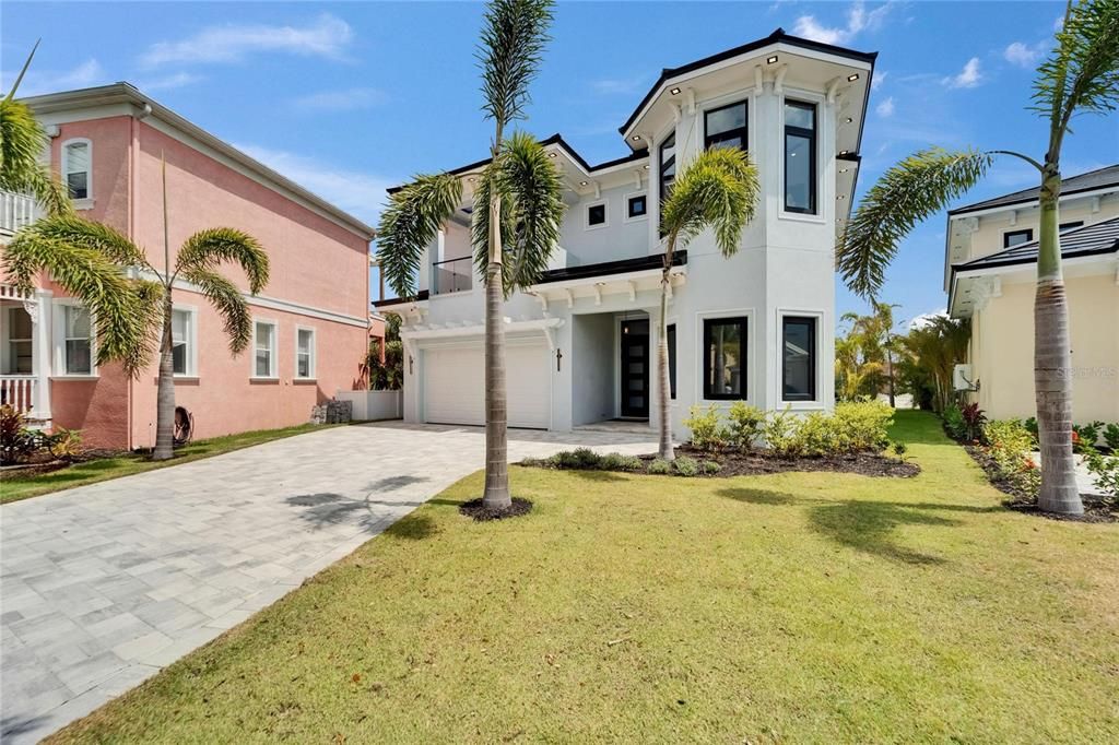 En Venta: $1,399,000 (5 camas, 3 baños, 3202 Pies cuadrados)