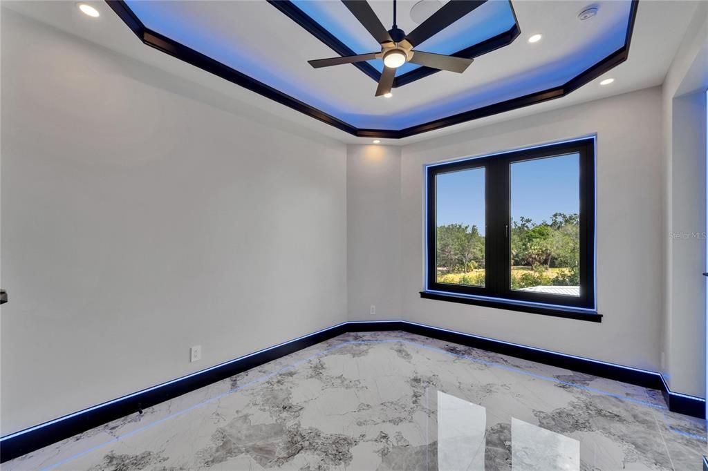 En Venta: $1,399,000 (5 camas, 3 baños, 3202 Pies cuadrados)