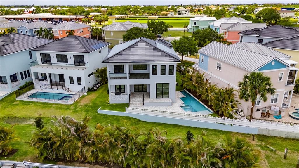 На продажу: $1,399,000 (5 спален, 4 ванн, 3196 Квадратных фут)