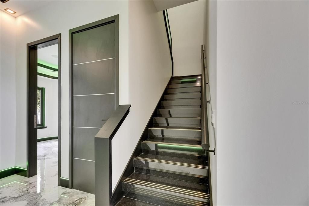 На продажу: $1,399,000 (5 спален, 4 ванн, 3196 Квадратных фут)