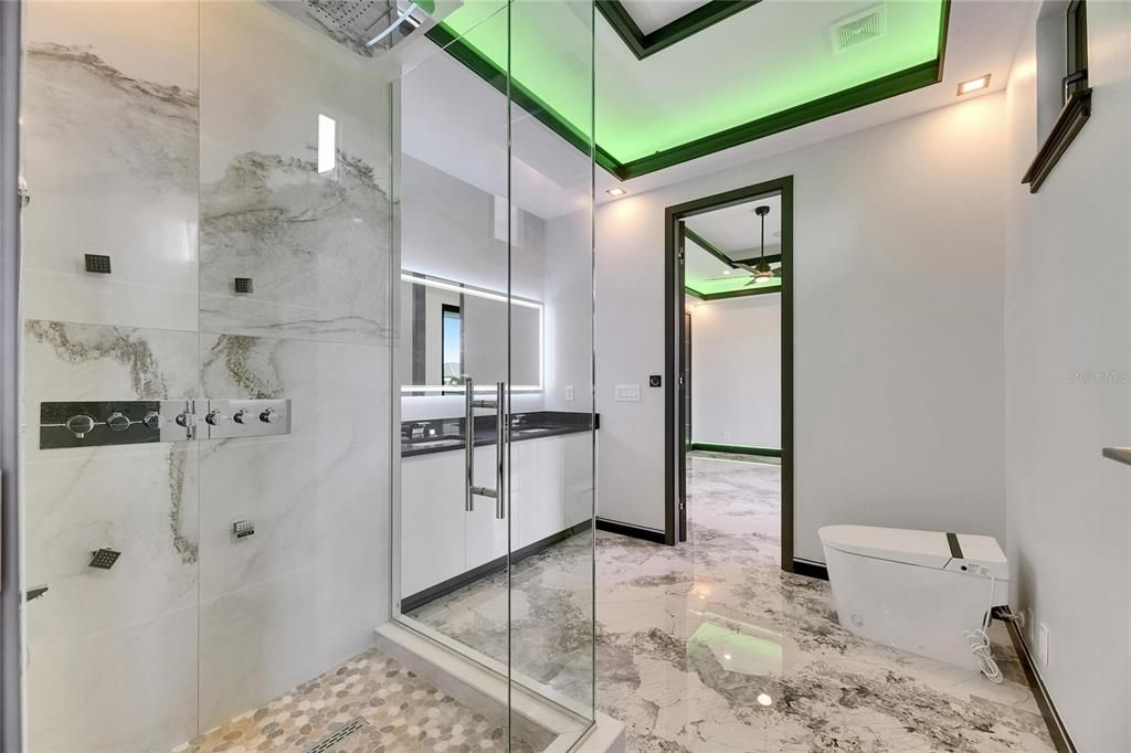 На продажу: $1,399,000 (5 спален, 4 ванн, 3196 Квадратных фут)