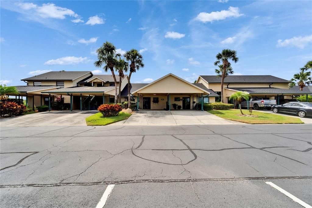 待售: $393,000 (2 贝兹, 2 浴室, 1002 平方英尺)