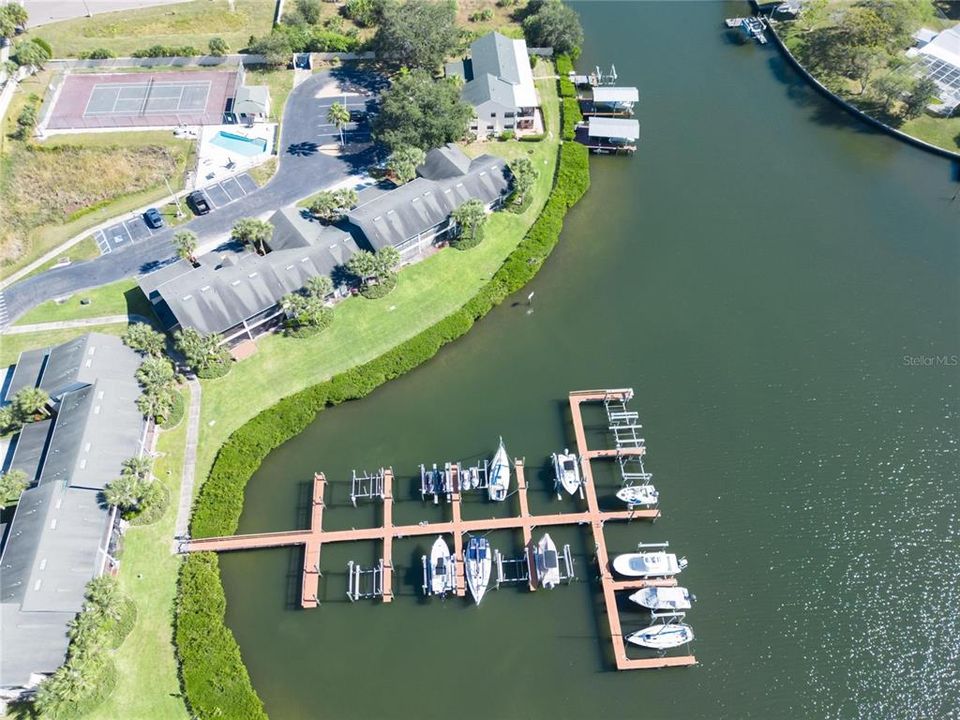 待售: $393,000 (2 贝兹, 2 浴室, 1002 平方英尺)