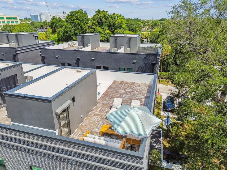 For Sale: $799,000 (3 beds, 3 baths, 2104 Square Feet)