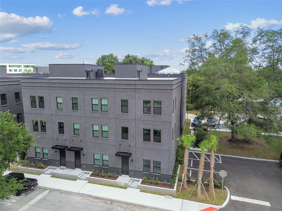 For Sale: $799,000 (3 beds, 3 baths, 2104 Square Feet)