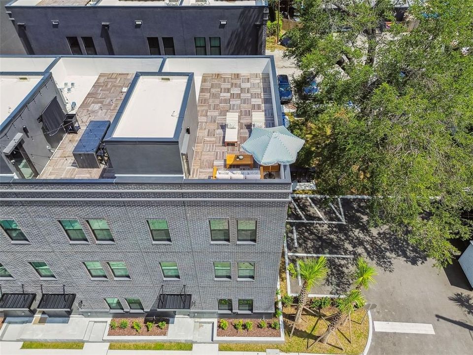 For Sale: $799,000 (3 beds, 3 baths, 2104 Square Feet)