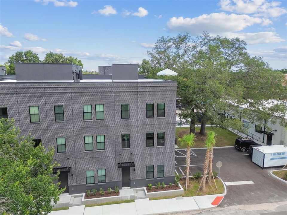 For Sale: $799,000 (3 beds, 3 baths, 2104 Square Feet)