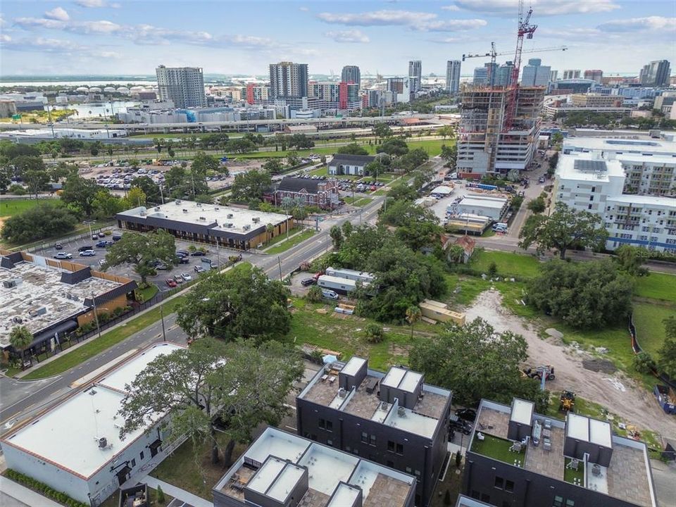 For Sale: $799,000 (3 beds, 3 baths, 2104 Square Feet)