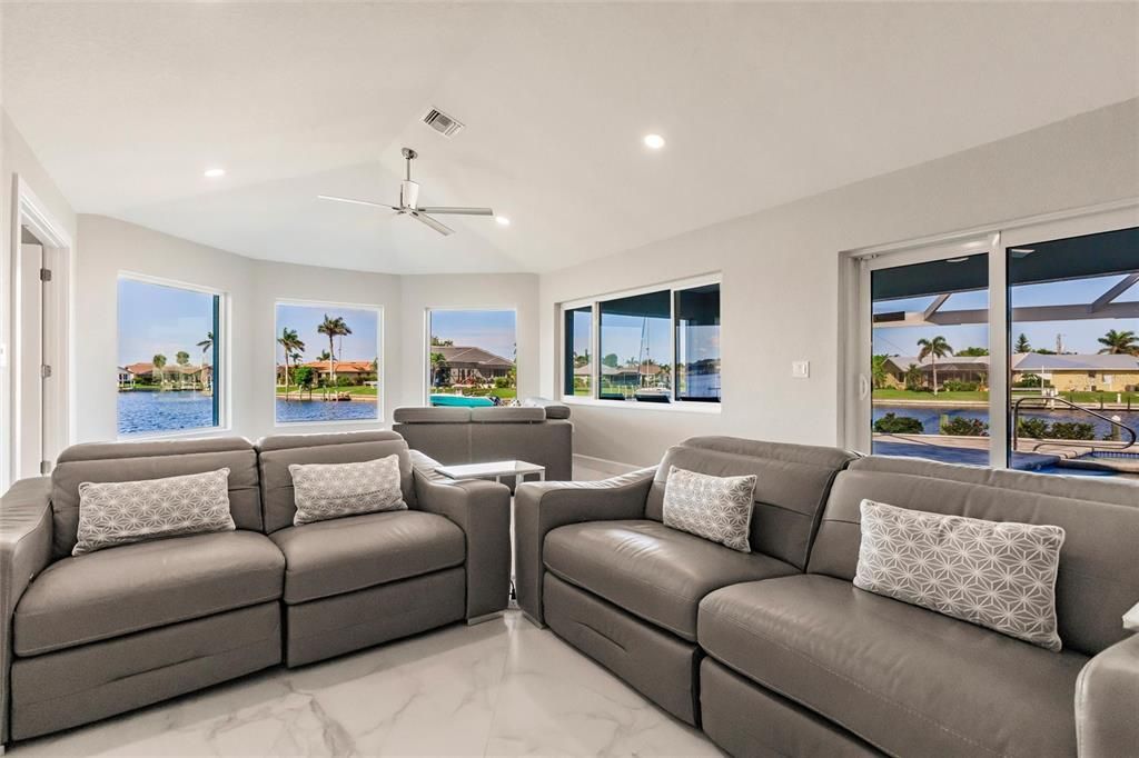 Active With Contract: $1,645,000 (3 beds, 2 baths, 2911 Square Feet)