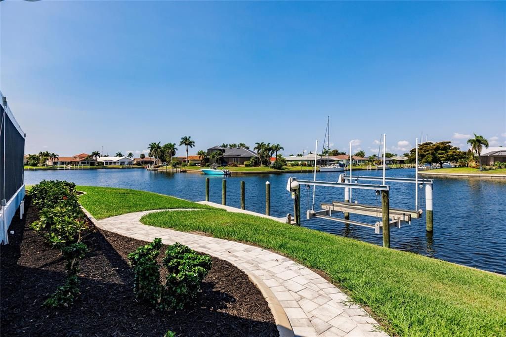 Active With Contract: $1,645,000 (3 beds, 2 baths, 2911 Square Feet)