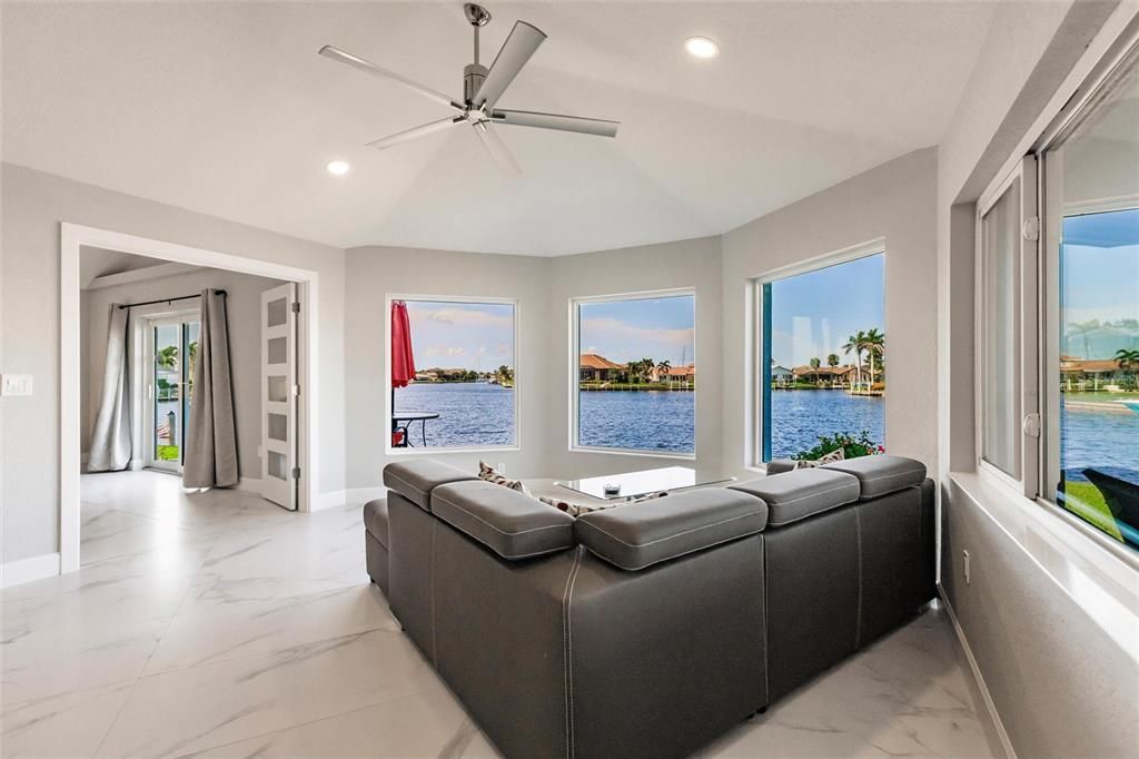 Active With Contract: $1,645,000 (3 beds, 2 baths, 2911 Square Feet)