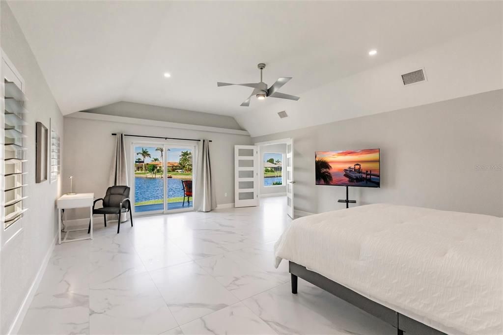 Active With Contract: $1,645,000 (3 beds, 2 baths, 2911 Square Feet)