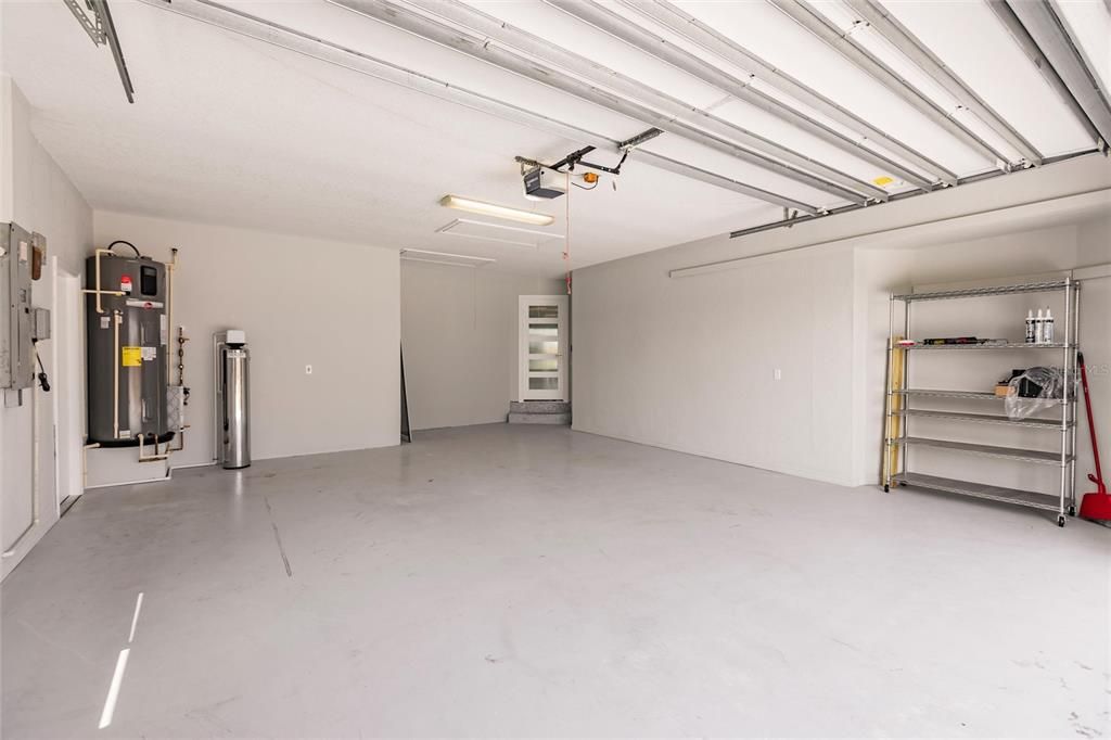 Active With Contract: $1,645,000 (3 beds, 2 baths, 2911 Square Feet)