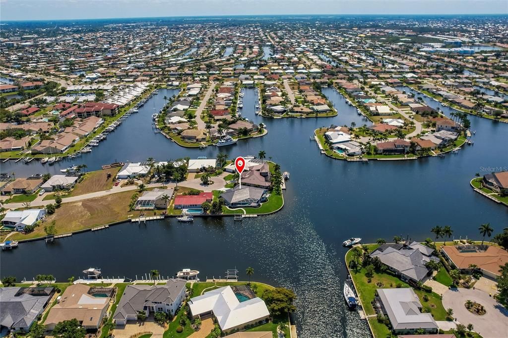 Active With Contract: $1,645,000 (3 beds, 2 baths, 2911 Square Feet)