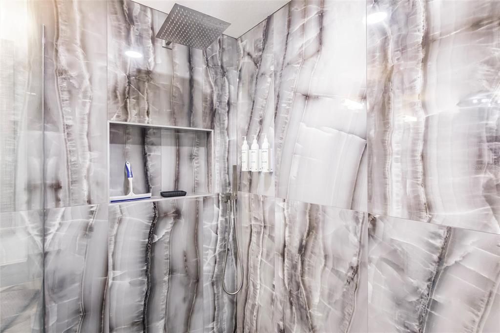 Active With Contract: $1,645,000 (3 beds, 2 baths, 2911 Square Feet)