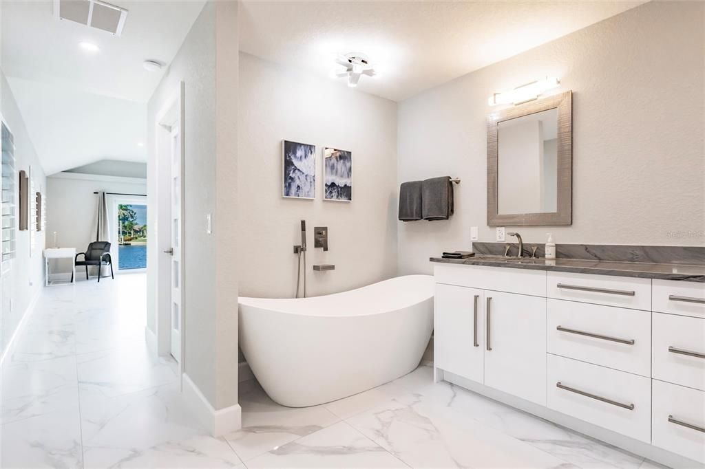 Active With Contract: $1,645,000 (3 beds, 2 baths, 2911 Square Feet)